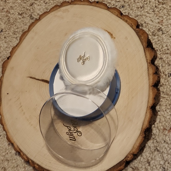 Vintage Wind Song by Prince Matchabelli Perfumed Dusting Powder NEW - Picture 3 of 3